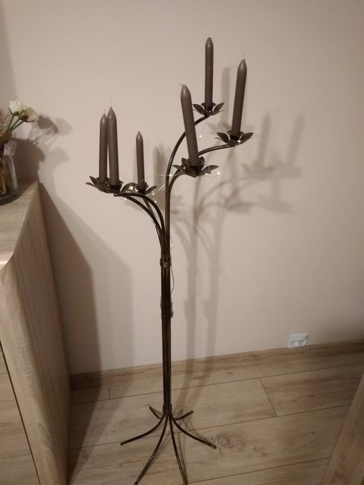 Piękny wysoki świecznik metalowy 118cm