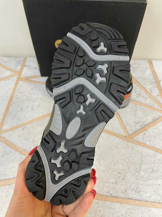 Hi tec yomp obuwie hikingowe dziecięce zielone khaki buty 31