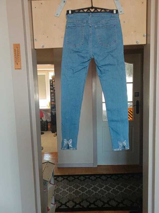 Spodnie jeansy ozdoby