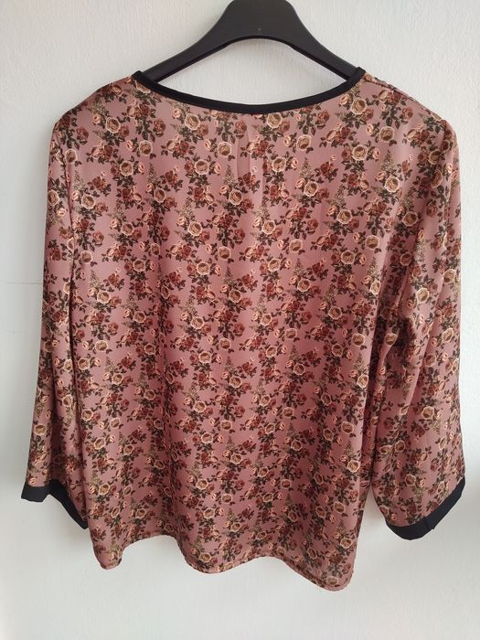 Blusa rosa floral - Gaami - Tamanho M - Nova!