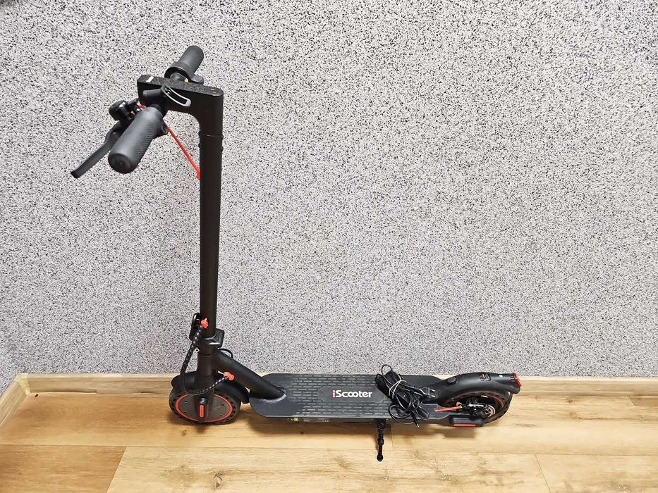 Hulajnoga elektryczna ISCOOTER I9, Ładowarka