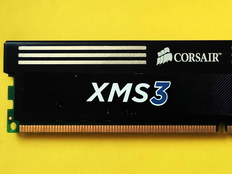 DDR3 4GB CoRsaiR xMs3 10600 -Komputer