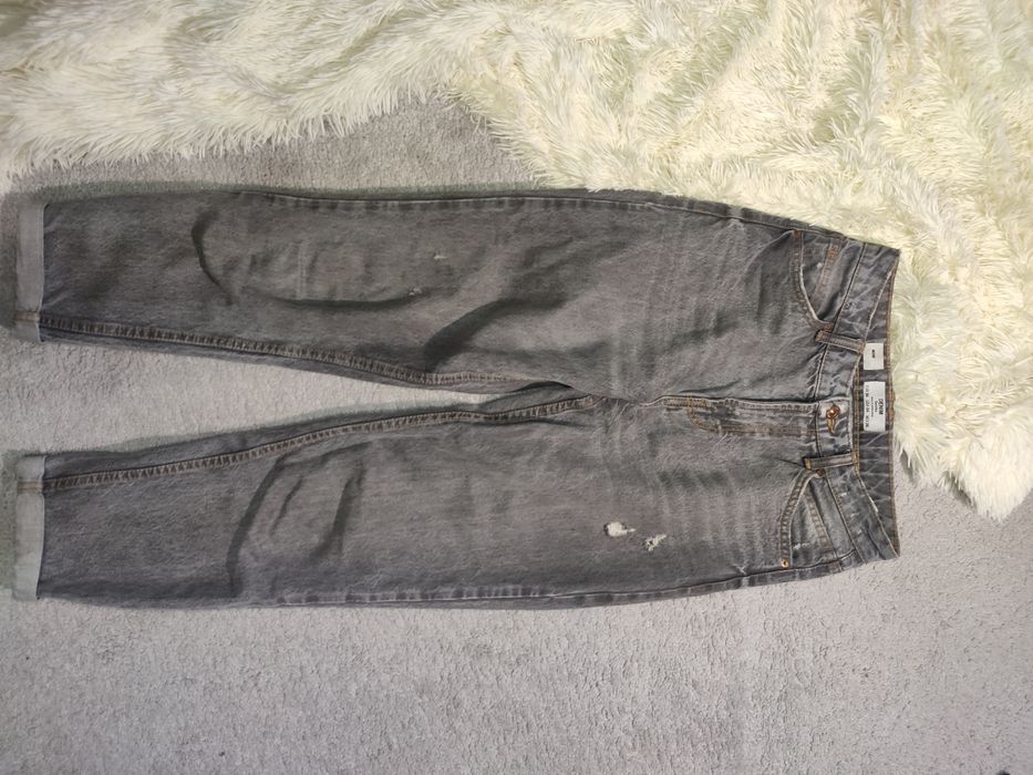 Жіночі джинси mom Bershka
Підійде на S, за доп інф