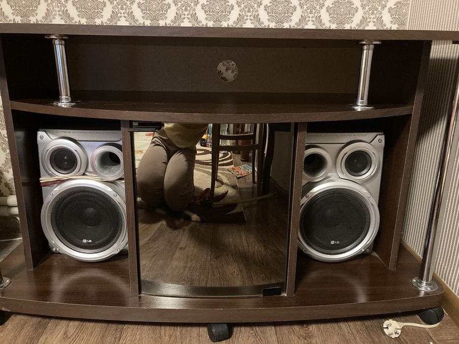 Продам тумбу