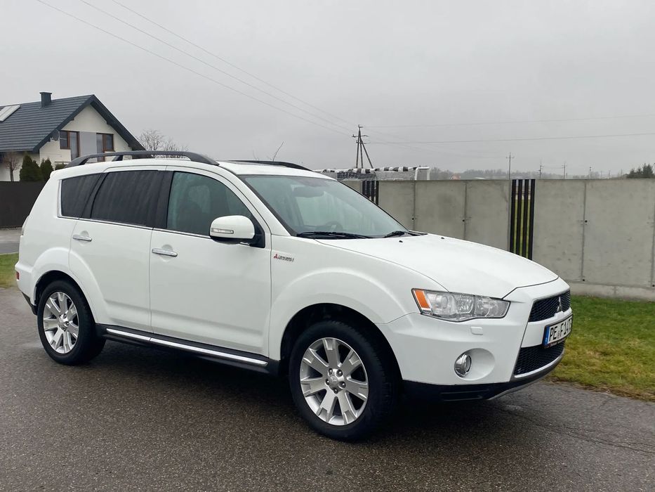 Mitsubishi Outlander 2.2DI-D 4WD Automat 7-osób Doposażony Serwis Zadbany Polecam !!