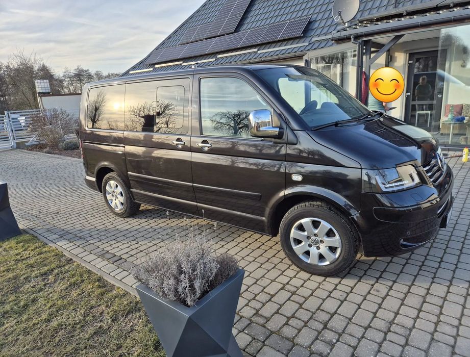 Volkswagen Multivan Rodzinny lub dla przygodowców lubiących podróże