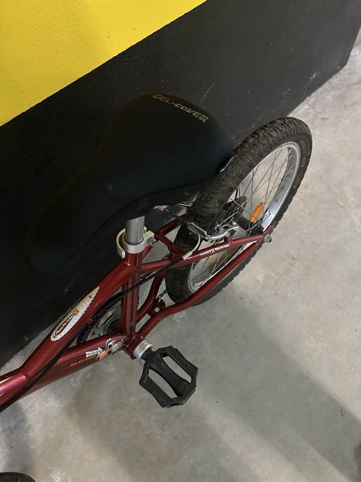 Bicicleta Decathlon  Nova  – Vermelha