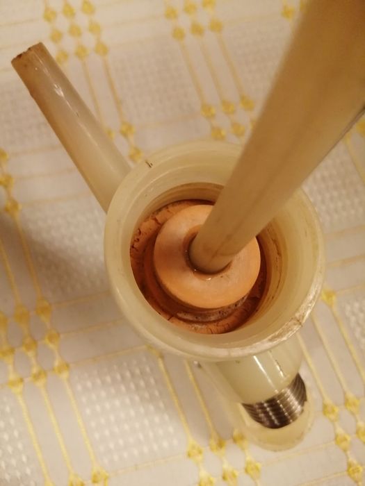 Syfon z PRL-u z nabojami