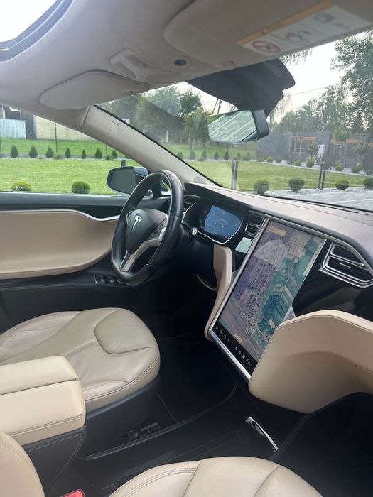 Tesla S BOLT UBER ładowanie darmowe bez limitu  WYNAJEM