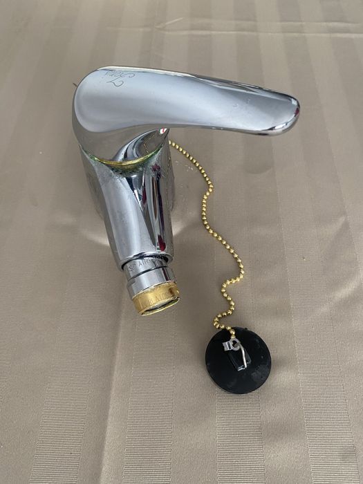 Conjunto lavatorios e torneiras