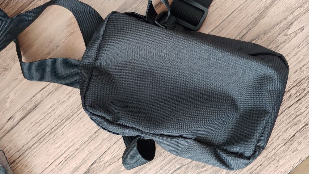 Nova Bolsa Reebok Style Foundation City DM7176 Unisexo Preto Tiracolo