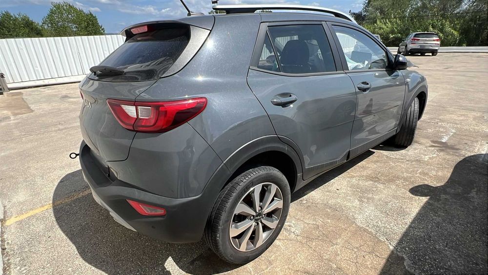 Kia Stonic 1.2i CVVT - SALVADO - 2023