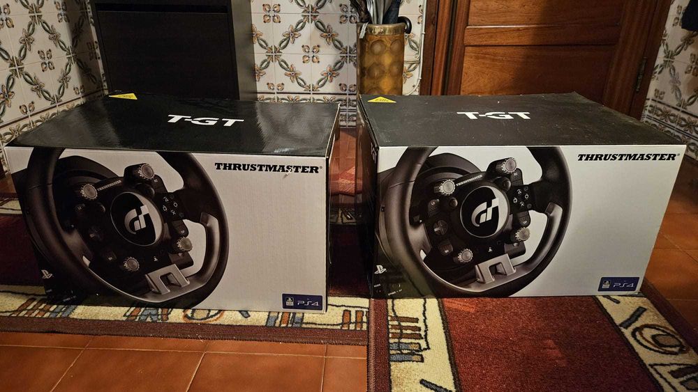 THRUSTMASTER T-GT (semi-novo na caixa)