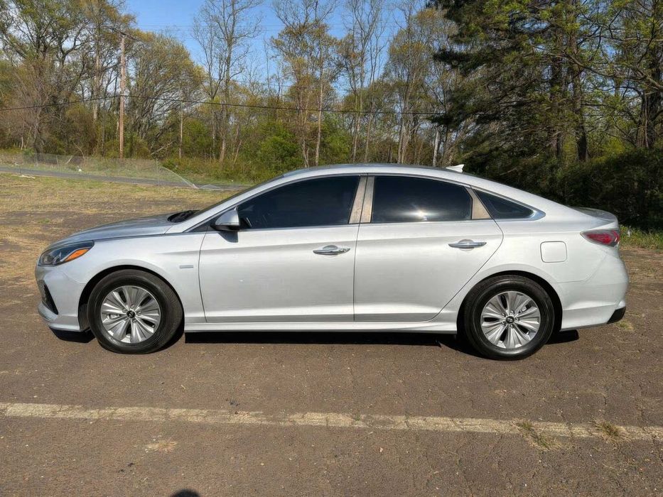Hyundai Sonata Hybrid Limited      2017