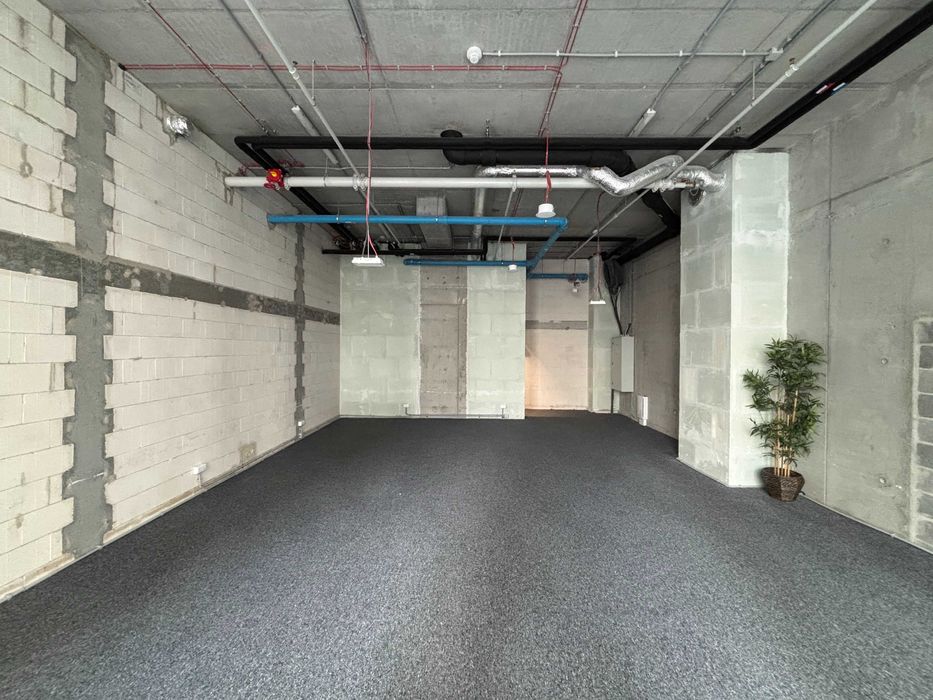 Lokal usługowy 70+12m² do wynajęcia|Towarowa Towers|parter|duże witryny