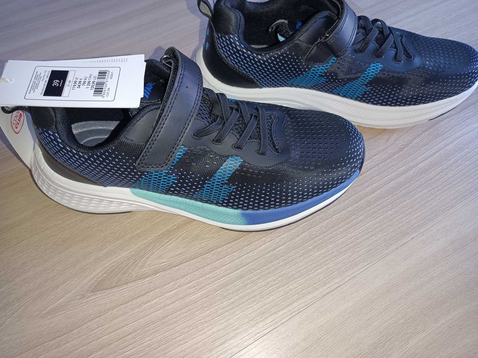 Nowe buty sportowe chłopięce, czarne cool club smyk 39