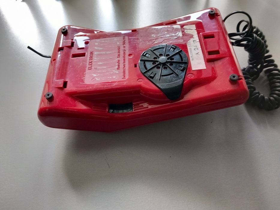 Sprzedam telefon stacjonarny.