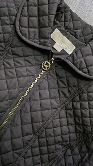 Курточка kors  легенька