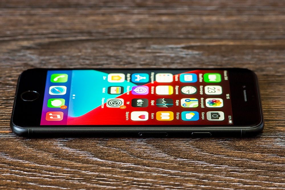 Apple iPhone SE 2020 64/128/256 gb Black White Red 150$