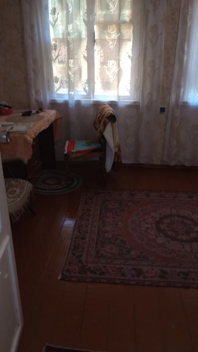 Продається гарний будинок  із земельною ділянкою