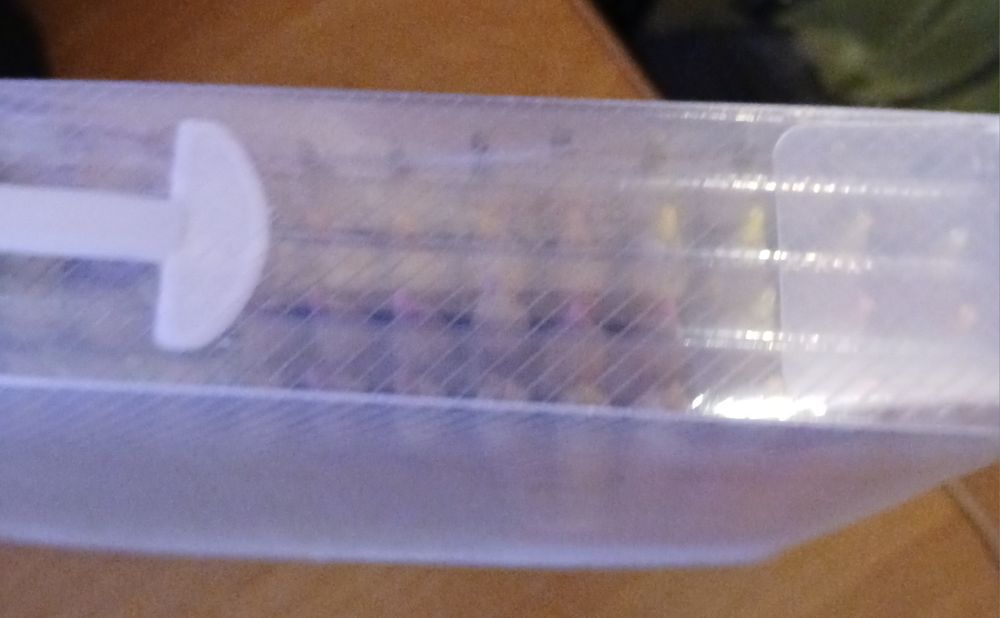 Kredki ołówkowe-nowe