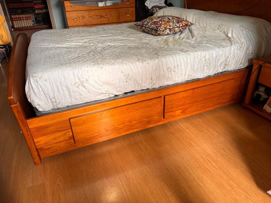 Cama c/arrumação madeira maciça-cerejeira