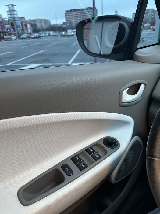 Продам рено zoe