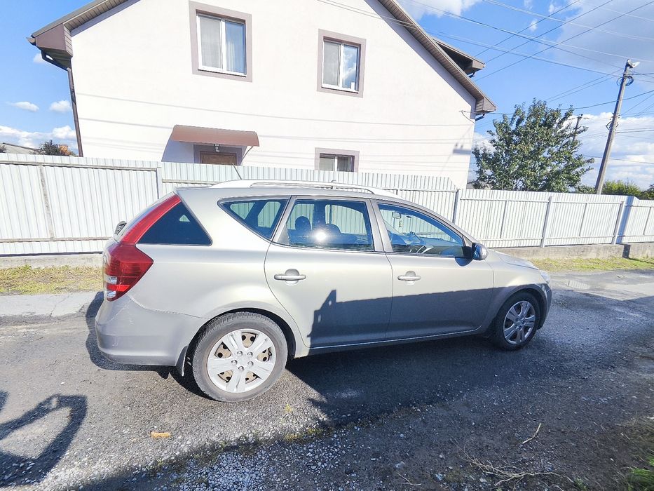 Продам Kia Ceed 1.6 crdi 2010року
