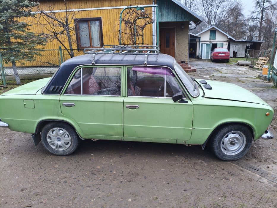 Продам Ваз 21011 в нормальному робочому стані.Не гнилий,обслужений.Замінив всі шланги тормозні і бензинові.Новий головний тормозний,нові колодки,нові тормозні циліндрики,новий робочий щеплення,колеса добрі,масло,фільтра в двигуні поміняні.