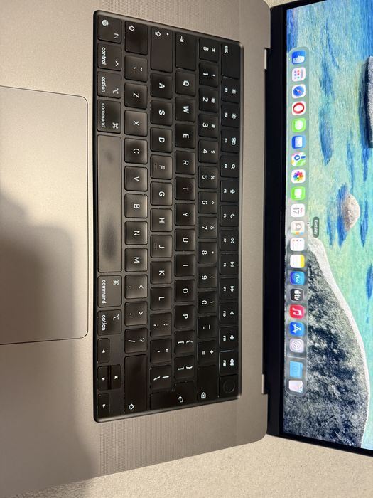 Apple Macbook M1 Pro 16” A2485  16GB 512GB