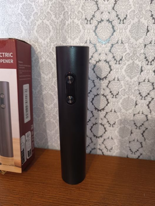 Elektryczny otwieracz do wina