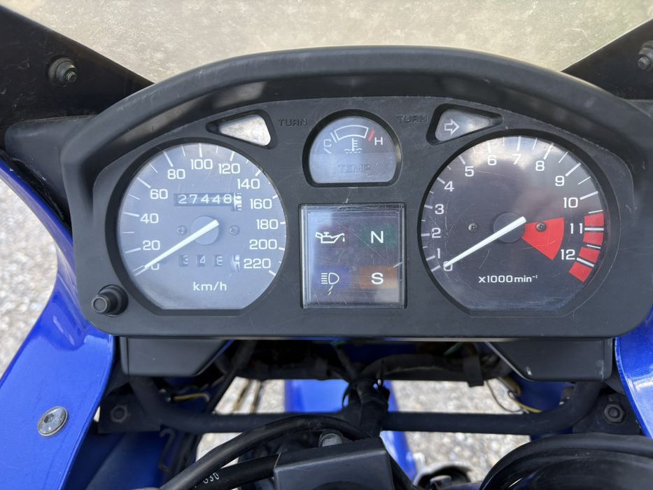 Продається CB500 свіжопригнана