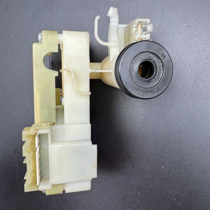 Dystrybutor wody pralki Miele Softronic z turbiną