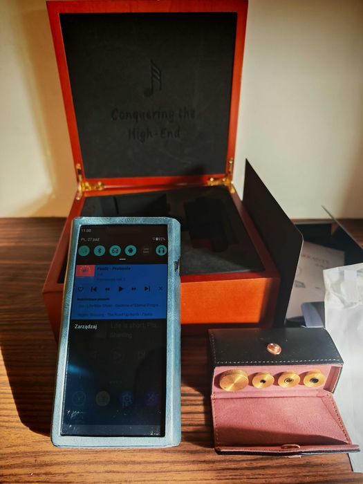 Dap Shanling M9 + skórzane etui.