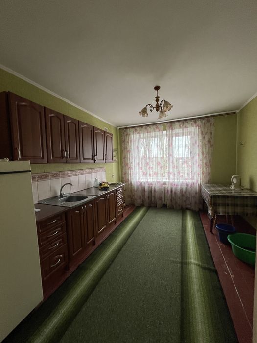 Три кімнати, житло