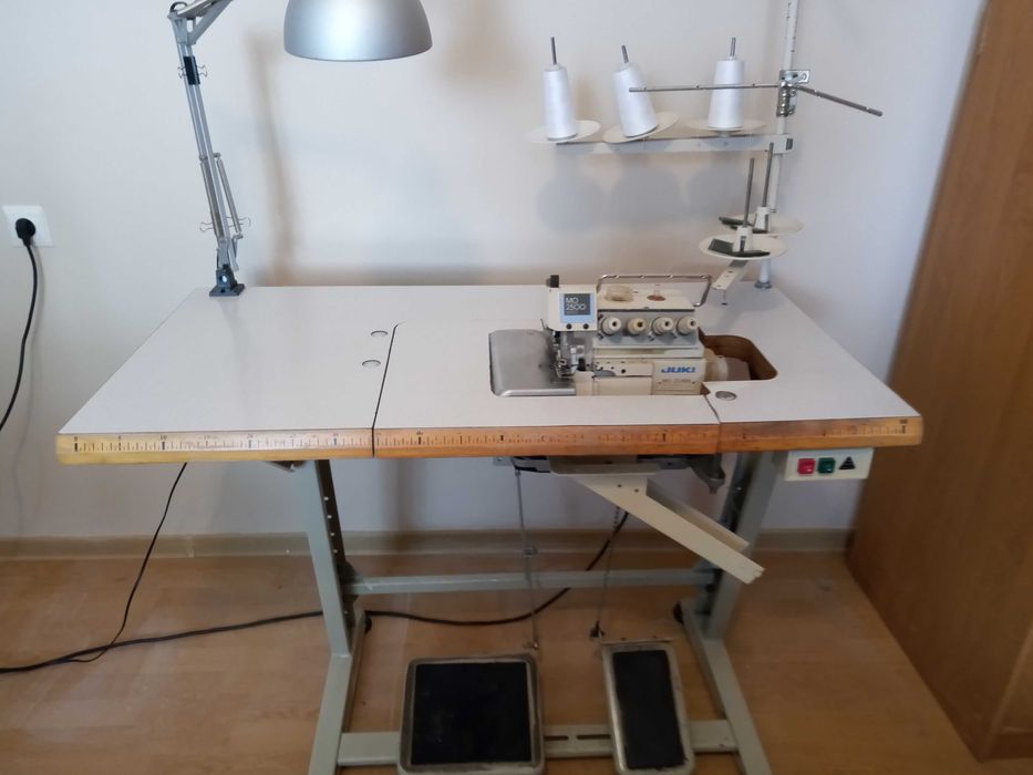 Overlock  Juki  3 nitkowy sprzedam