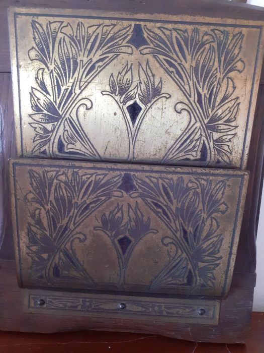Porta cartas de parede. Arte nova.