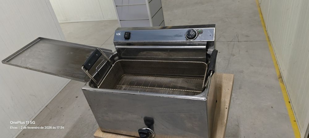 Fritadeira de bolas de Berlim