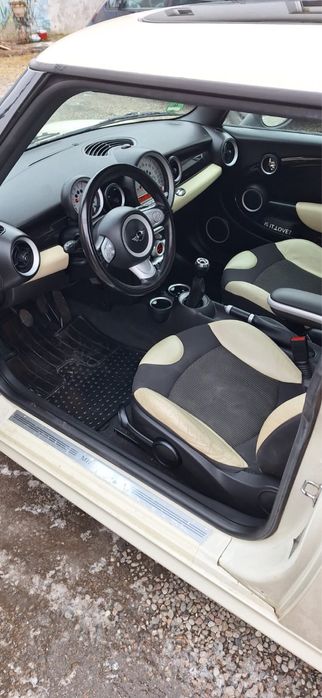 Mini Cooper 1.6 benzyna