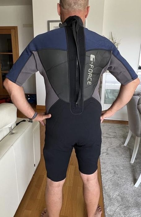 Fato de surf tamanho L