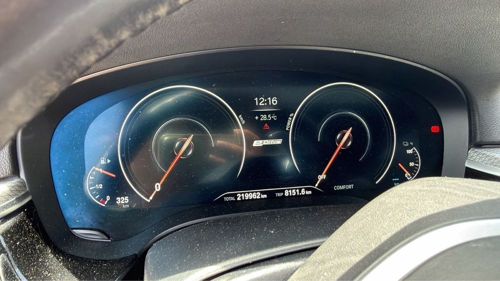 BMW 530e (acidentado)