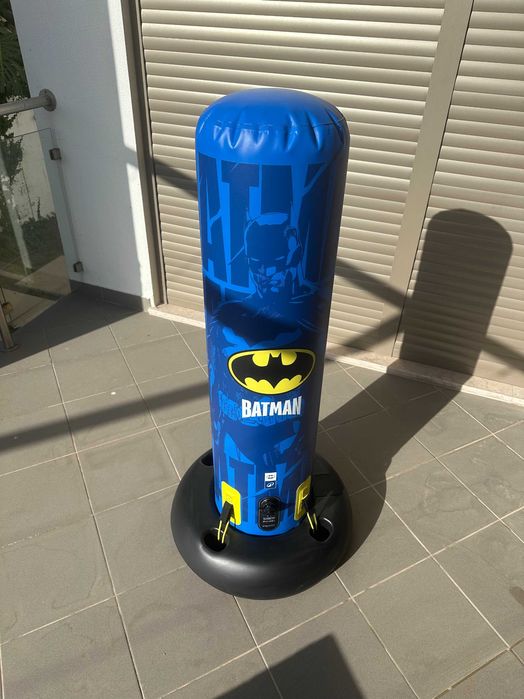 Saco e luvas de boxe Batman (Decathlon)