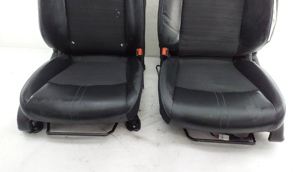 Conjunto de bancos NISSAN Leaf EV (ZE1)