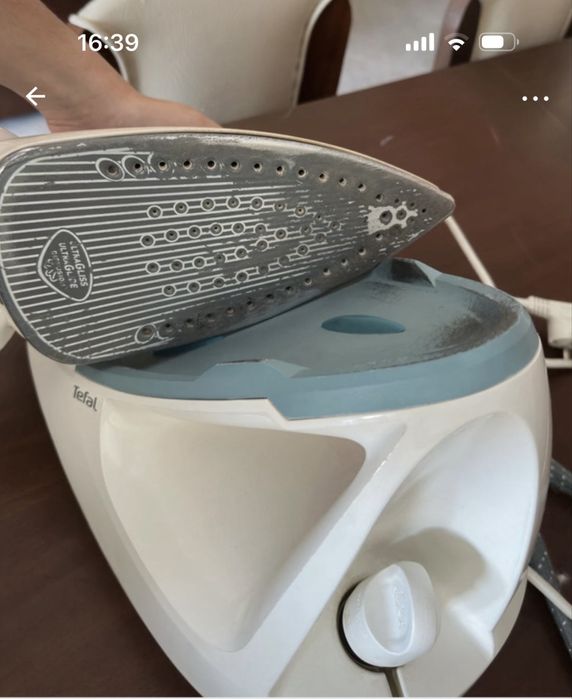 Ferro de engomar com caldeira Tefal