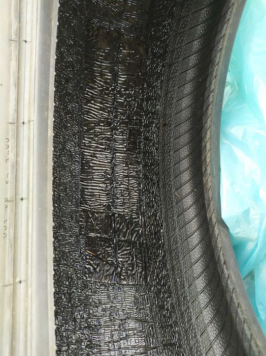 Шины Б\У PIRELLI 215\60\16 С антипрокольным покрытием.