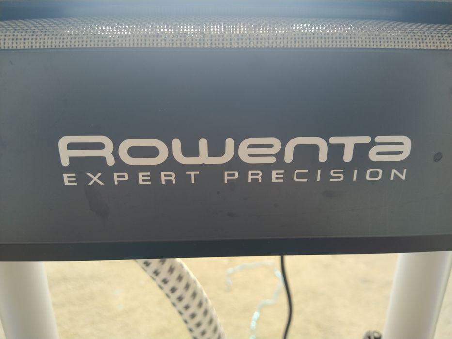 Ferro de engomar vertical a vapor rowenta precision