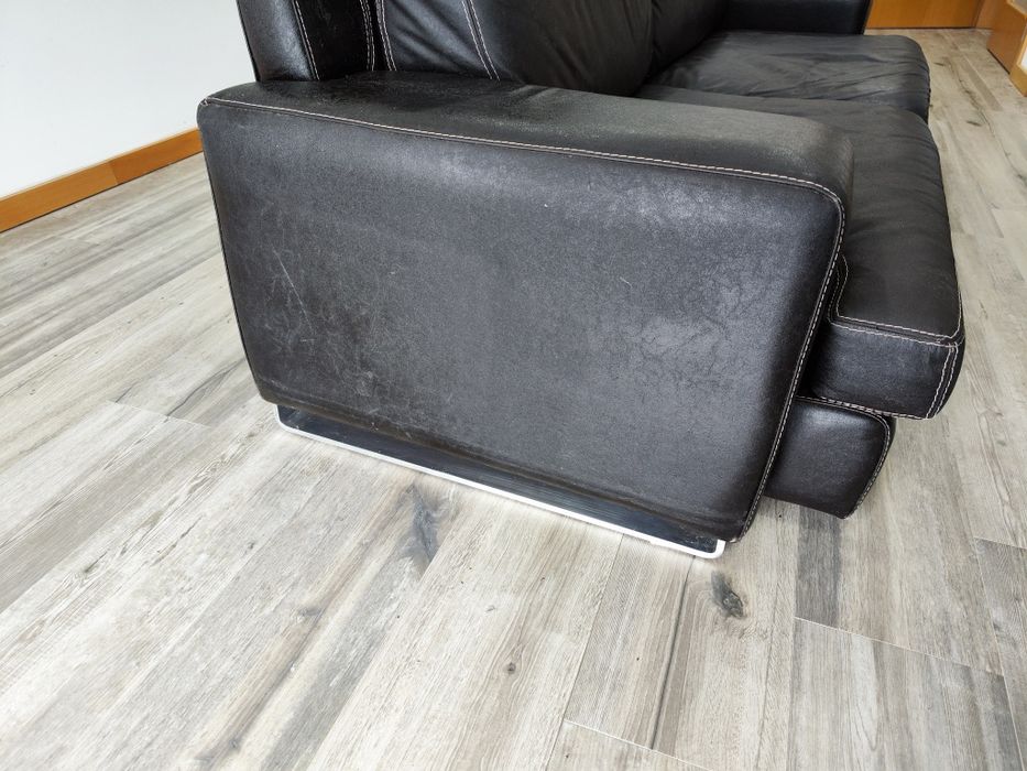Sofa em pele genuína