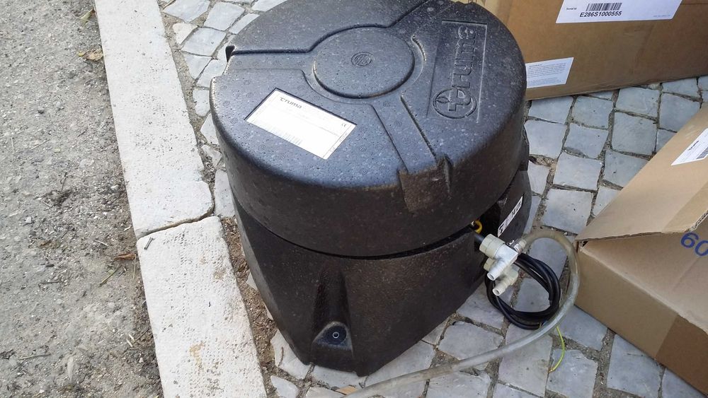 Caldeira Elétrica TRUMA 14 Lts  230v Caravana e Autocaravana Usada