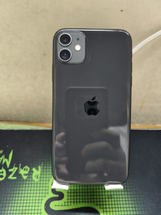 Продам iPhone 11 64gb newerlock