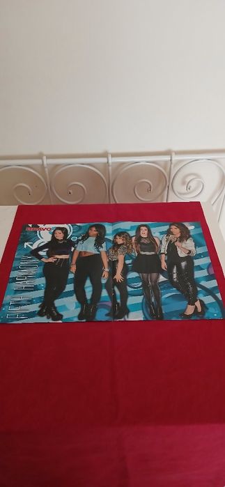 Poster Fifth Harmony, com defeito